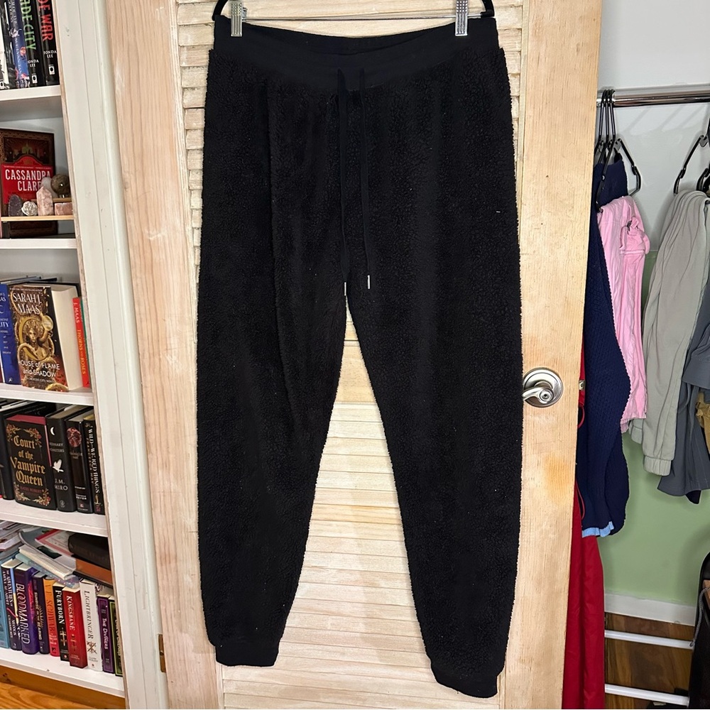 110 P.J. Savage- Women’s Black Fuzzy Jogger Sweatpants - Size XL